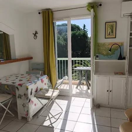 Quiet With Balcony And Swimming Pool Fréjus